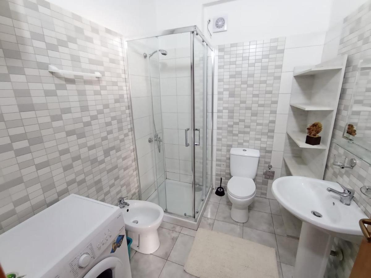Vlorë Trea Accomodations - Port Side מראה חיצוני תמונה