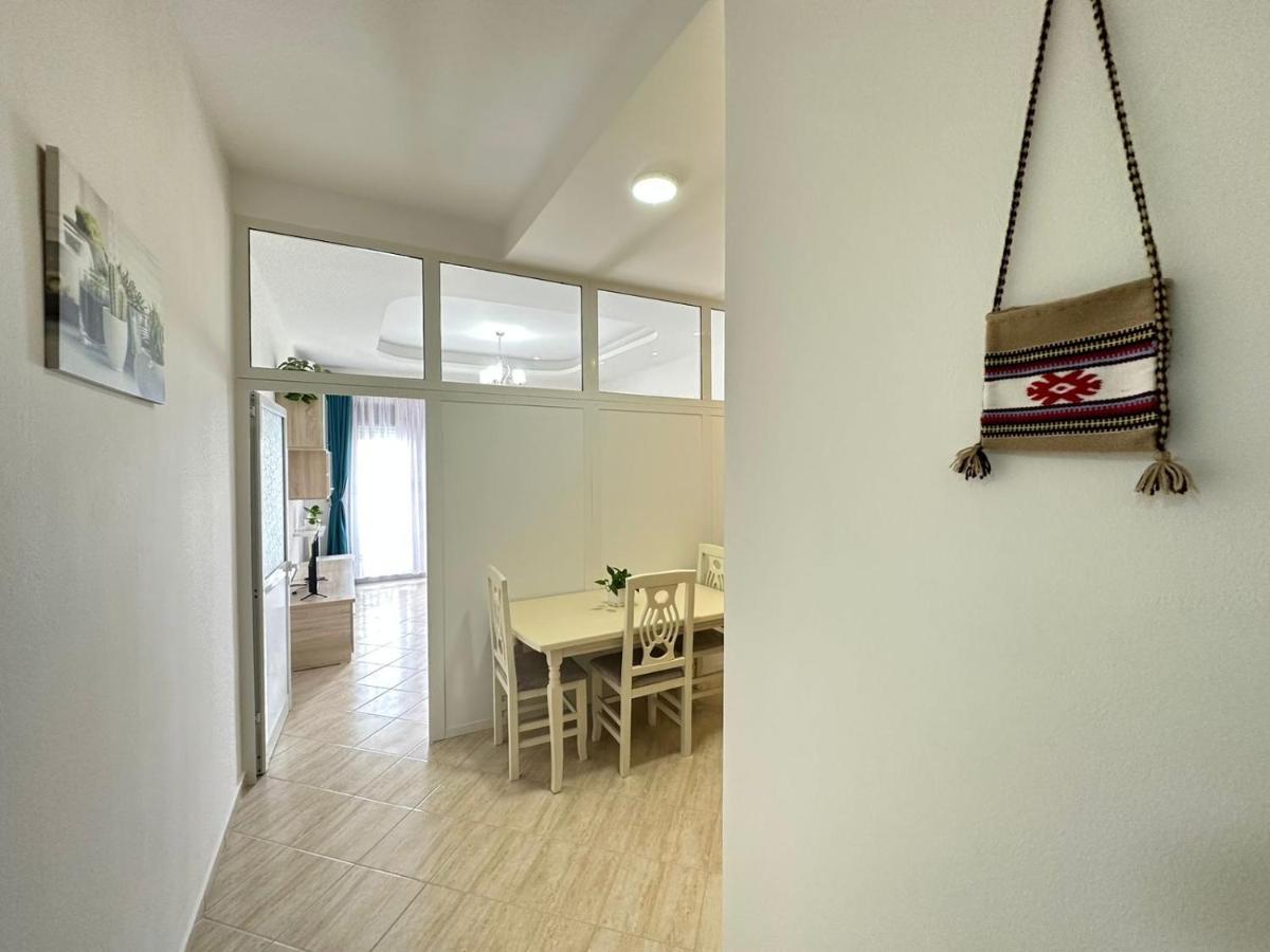 Vlorë Trea Accomodations - Port Side מראה חיצוני תמונה