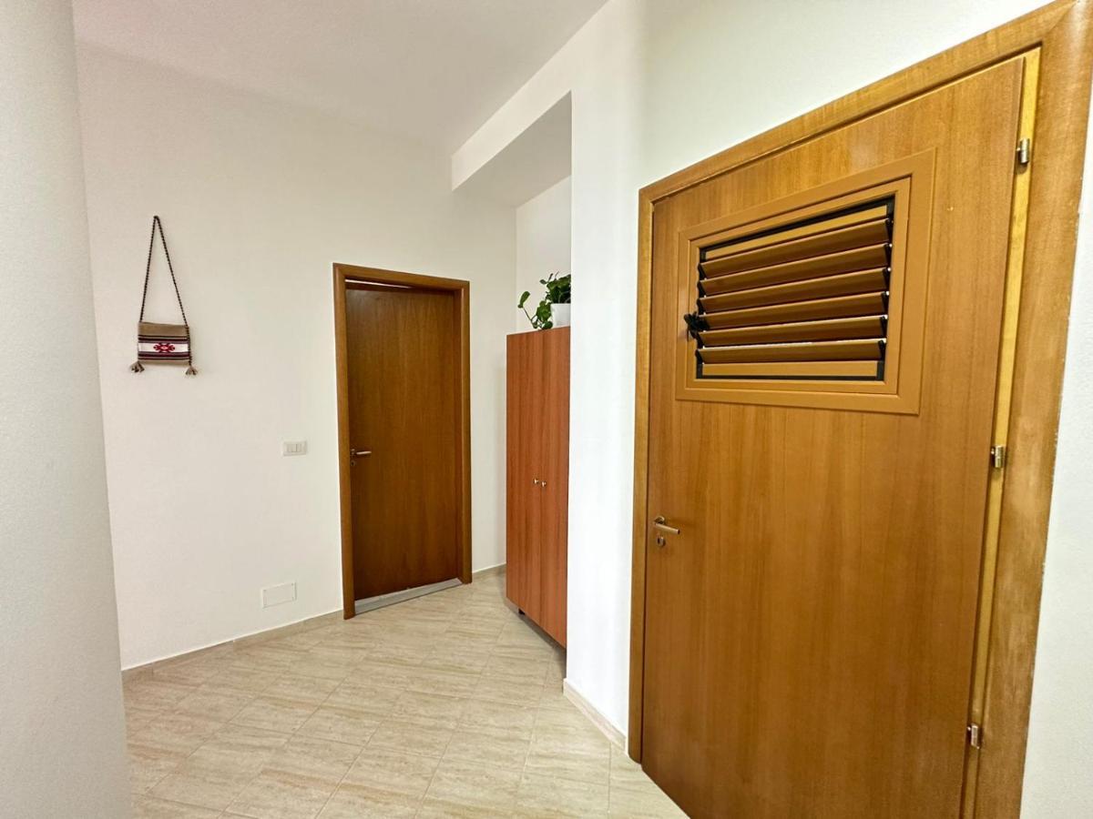 Vlorë Trea Accomodations - Port Side מראה חיצוני תמונה
